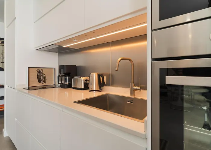 Luxury Penthouse Panoramic Ocean Views 2bedroom With Jacuzzi