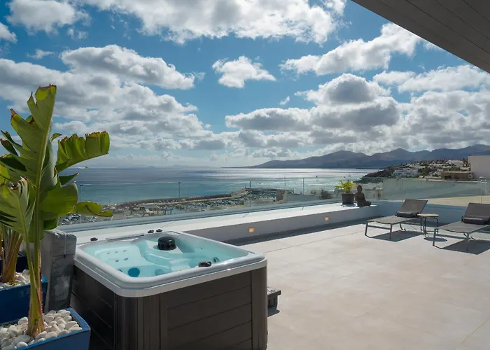 Luxury Penthouse Panoramic Ocean Views 2bedroom With Jacuzzi تياس