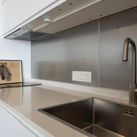 Luxury Penthouse Panoramic Ocean Views 2bedroom With Jacuzzi