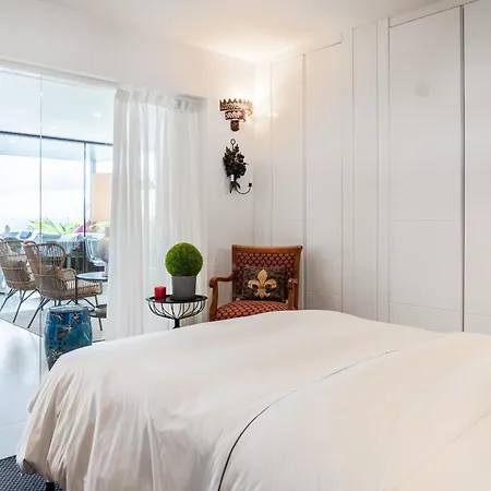 Luxury Penthouse Panoramic Ocean Views 2bedroom With Jacuzzi Apartmán *