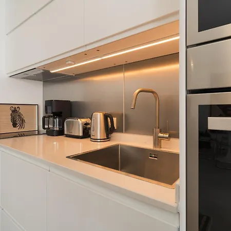 Luxury Penthouse Panoramic Ocean Views 2bedroom With Jacuzzi