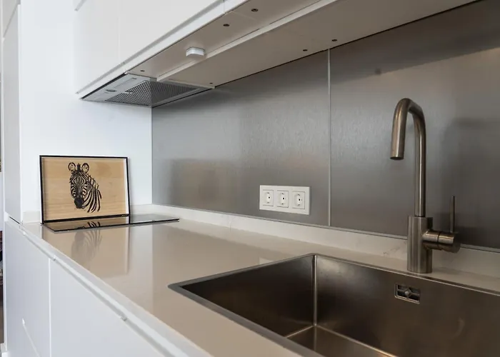 Luxury Penthouse Panoramic Ocean Views 2bedroom With Jacuzzi