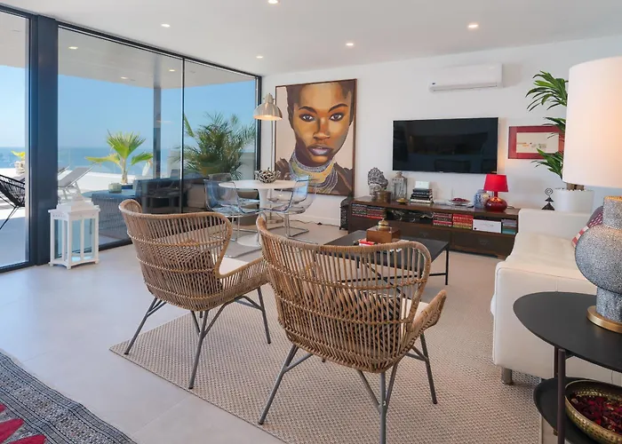 Luxury Penthouse Panoramic Ocean Views 2bedroom With Jacuzzi *