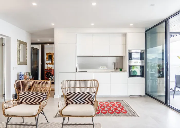 Luxury Penthouse Panoramic Ocean Views 2bedroom With Jacuzzi *