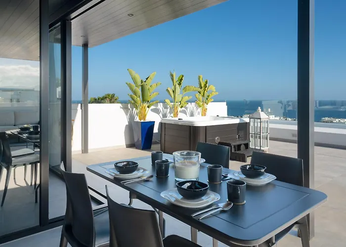 Luxury Penthouse Panoramic Ocean Views 2bedroom With Jacuzzi Daire